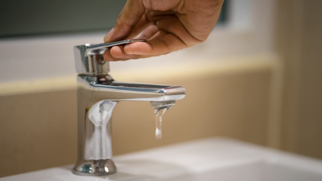 Jasa Kran Mampet Terdekat - Solusi Air Lancar & Bebas Bau